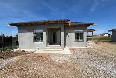 Casă cu 4 camere cu Teren 500 Mp în Sântandrei