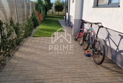 Casă cu 5 camere cu Teren 423 Mp în Micești - 1