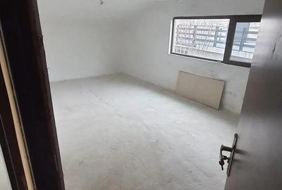 Casa sector 5 vila single P+M 190mpc,300mp curte proprie,zona supermarket tramvai32 7statii Unirea - 6