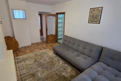 Apartament cu 2 camere decomandat în Galata