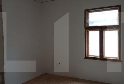 Casa de vanzare cu  2 camere ,Curtea41 - Tg Secuiesc, zona centrale - 8