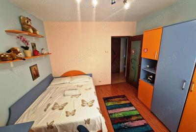 Apartament 3 camere, decomandat - 2
