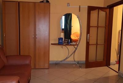 Garsoniera mobilata, cu CT, la parter, pe Republicii - Rodica - 5