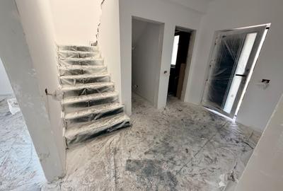 Casă individuală cu 5 camere cu Canalizare în Sud - 9