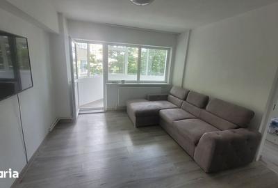 Apartament cu 2 camere semidecomandat în Micro 3 - 1