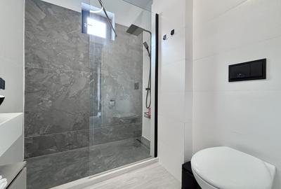 Vedere laterala la mare, prima linie, mobilat, parcare inclusa - 10