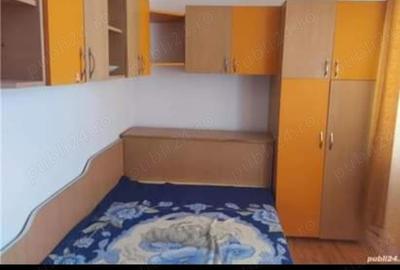 Vand apartament decomandat 2 camere, etaj 4 - 5