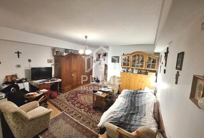 Apartament cu 2 camere decomandat în Central - 4