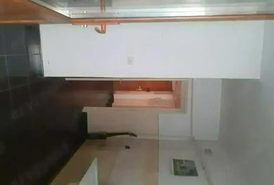 Garsonieră decomandată în Barieră - 1