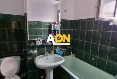 De vanzare apartament 2 camere zona Cetate - 4