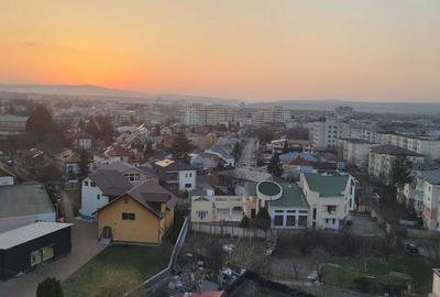 Apartament cu 2 camere decomandat în 9 Mai - 2