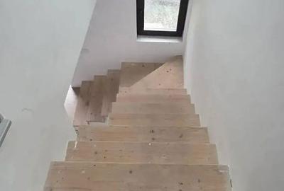 Casă cu 4 camere în Odăile - 12