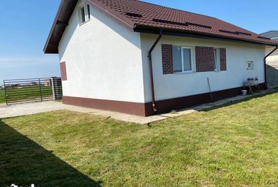 Casă cu 3 camere cu Teren 356 Mp în Berceni - 2