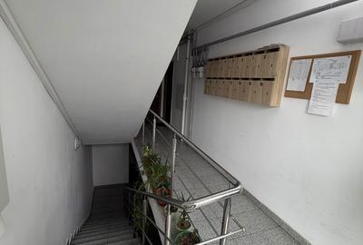 Apartament cu 2 camere decomandat în Bariera Vâlcii