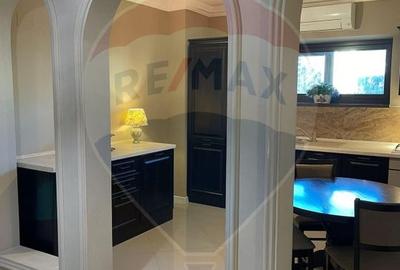 Apartament cu 2 camere decomandat, mobilat în Central