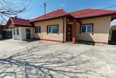 Casă cu 2 camere decomandat cu Teren 1983 Mp în Vernești - 1