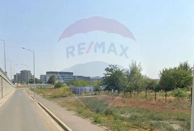 Teren de 7383 mp, în Nord