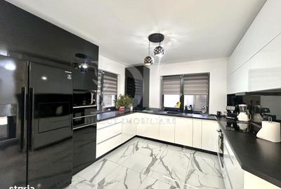 Casă cu 4 camere în Sânnicoară