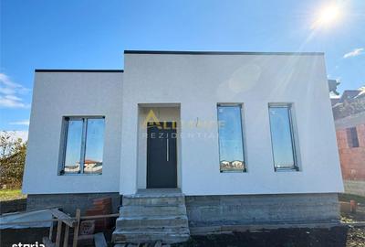 Apartament cu 4 camere în Berceni