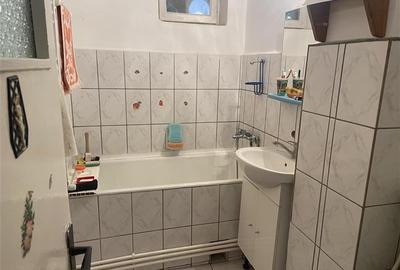 Apartament 2 camere , zona cartier Gara , etaj 1/4 , curat , liber , centrala te Apartament 2 camere , zona cartier Gara , etaj 1/4 , curat , liber , centrala te - 5