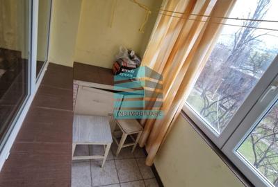 Apartament cu 2 camere decomandat în Titan - 11