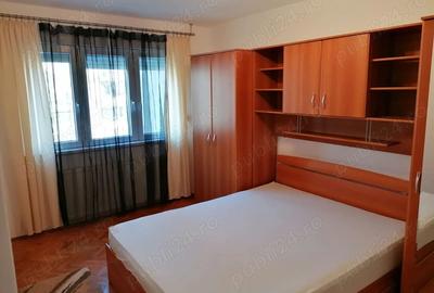 Apartament cu 3 camere semidecomandat în Circumvalațiunii