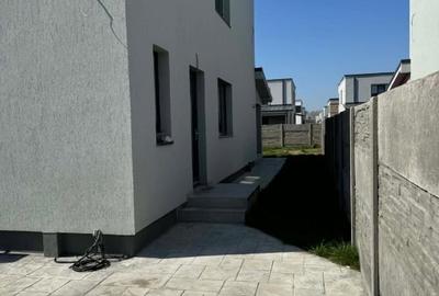 Duplex cu 3 camere cu Canalizare în Bucovăț (Dumbrava) - 8