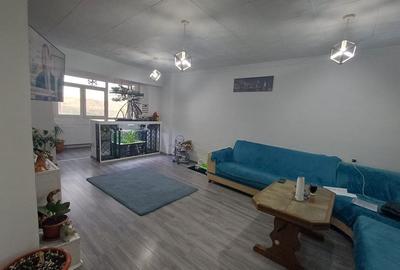 Apartament cu 4 camere decomandat în Central - 3