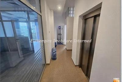 De inchiriat spatiu comercial zona Centru - 2