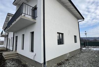 Duplex cu 4 camere cu Teren 285 Mp în Șelimbăr - 3