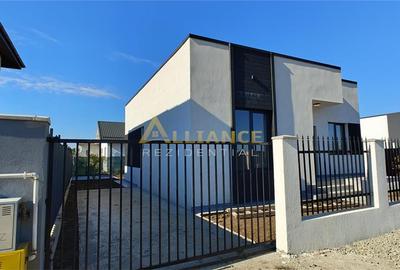 Casa individuala - 3 camere - 2 bai - Miorita - 3