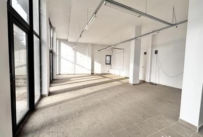 Spațiu comercial, de 72 mp, în Decebal - 4