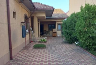 Casa de Cultura, casa de vanzare, 4 camere, caramida - 2