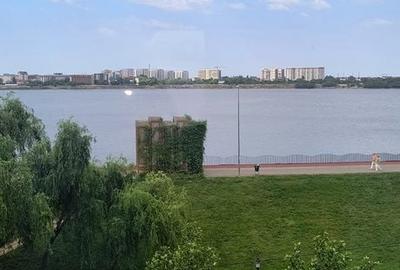 Apartament cu 2 camere decomandat în Crângași