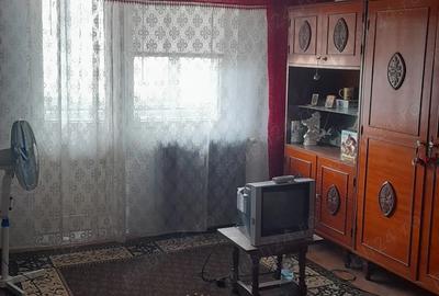 Apartament 3 camere Tudor Vladimirescu zona semafoare ts2 autogara 4 4 decomandat clasic60000 euro