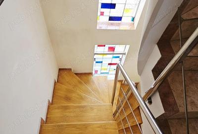 Casă cu 5 camere cu Teren 463 Mp în Colentina