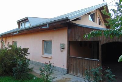 Casă individuală cu 4 camere în Tărtășești