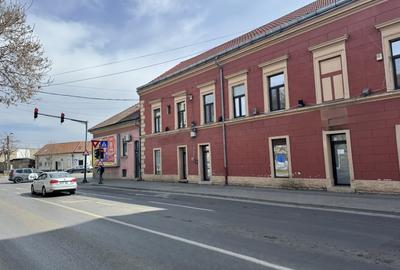 Spațiu comercial, de 75 mp, în Complex Studențesc - 1