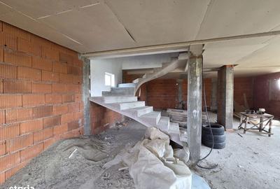 Casă cu 4 camere în Domnești-Târg - 2