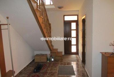 Casă cu 4 camere cu Teren 270 Mp în Armeniș - 2