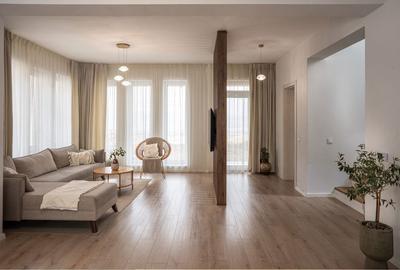 Casă cu 4 camere cu Teren 500 Mp în Dezmir