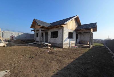 Casă cu 3 camere în Tulucești - 8