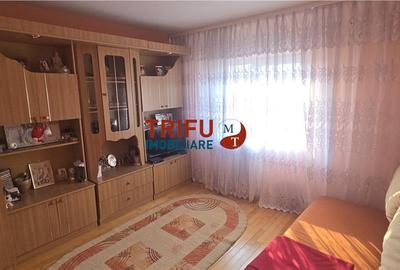 Apartament 3 camere Cetate zona Mercur  2 băi - 4