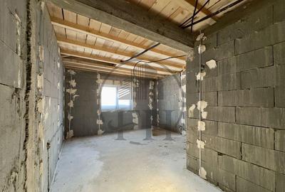 Casă cu 5 camere cu Teren 257 Mp în Valu lui Traian - 9