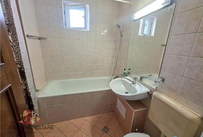 Apartament cu 2 camere decomandat în Cornișa - 7