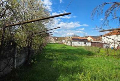 Casă cu 4 camere cu Teren 179 Mp în Central - 2
