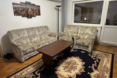 De închiriat ap 3 camere - 6