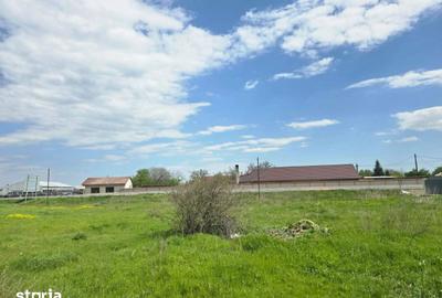 Teren de 16591 mp, în Garoafa - 2