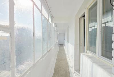 4 camere etaj intermediar 2 grupuri sanitare 90 mp - 3