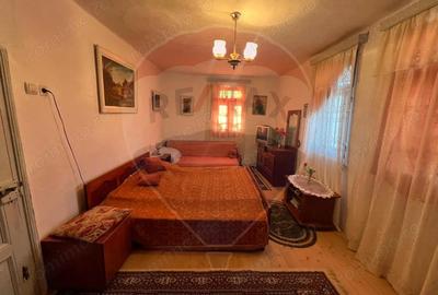 Casă cu 4 camere cu Teren 1000 Mp în Mihălceni - 2